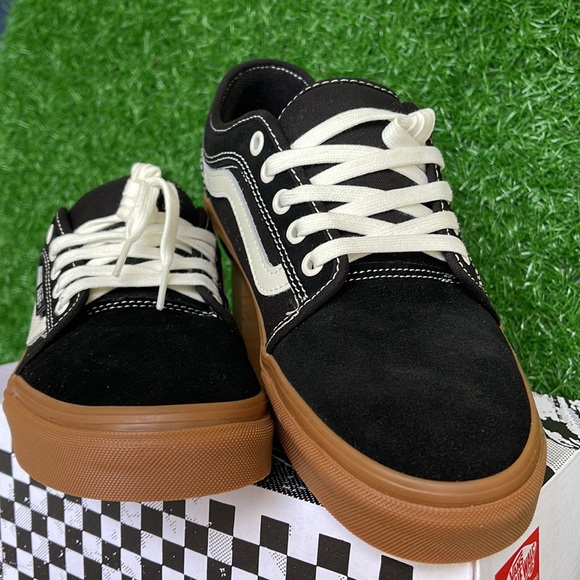 Vans Men’s Chukka Low Sid Black/Gum VN0A5KQZB9M Skate Sneakers - Picture 7 of 16